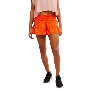 NWT FREE PEOPLE FP MOVEMENT get your flirt on shorts size L - scarlet color